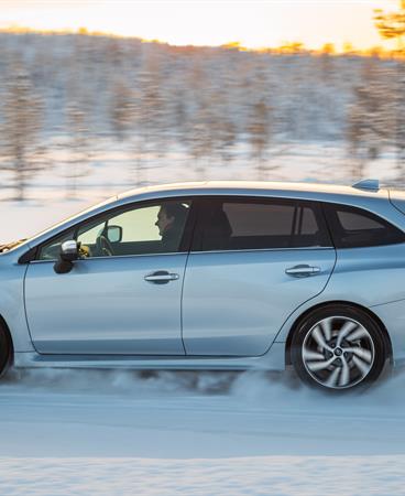 SUBARU_LEVORG-27-hr